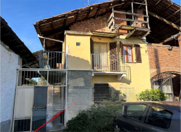 casa indipendente in vendita a Rocca Canavese