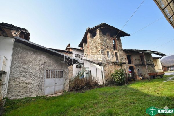 casa indipendente in vendita a Rocca Canavese