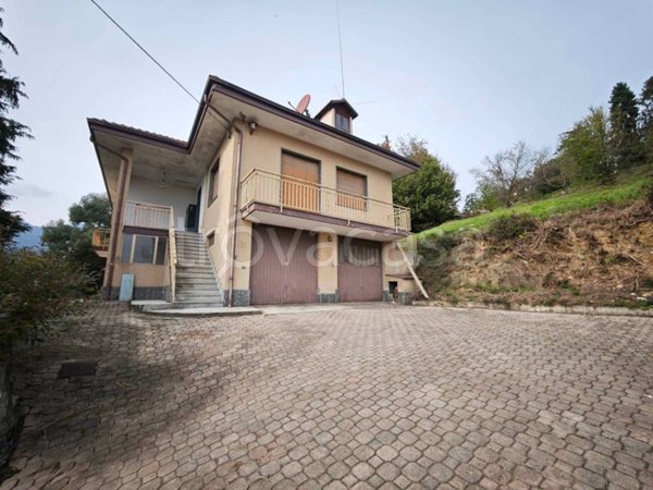 casa indipendente in vendita a Rocca Canavese