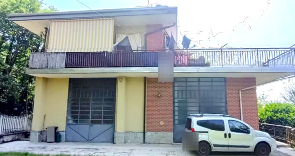 casa indipendente in vendita a Rocca Canavese