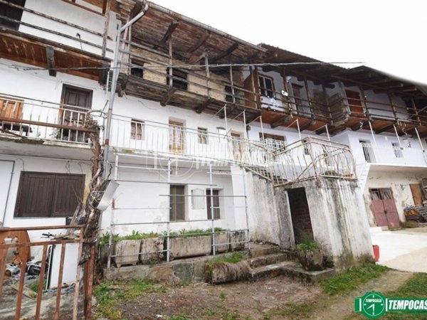 casa indipendente in vendita a Rocca Canavese