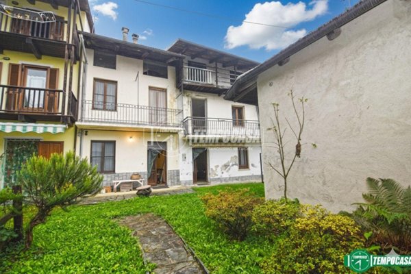 casa indipendente in vendita a Rocca Canavese