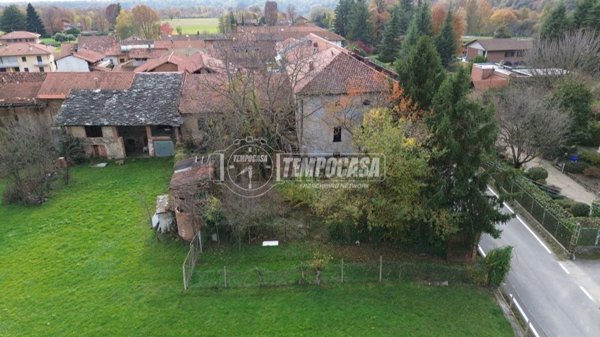 casa indipendente in vendita a Rocca Canavese