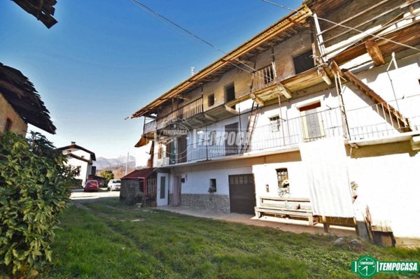 casa indipendente in vendita a Rocca Canavese
