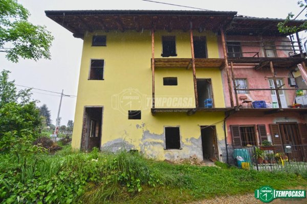 casa indipendente in vendita a Rocca Canavese