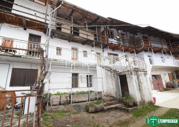 casa indipendente in vendita a Rocca Canavese