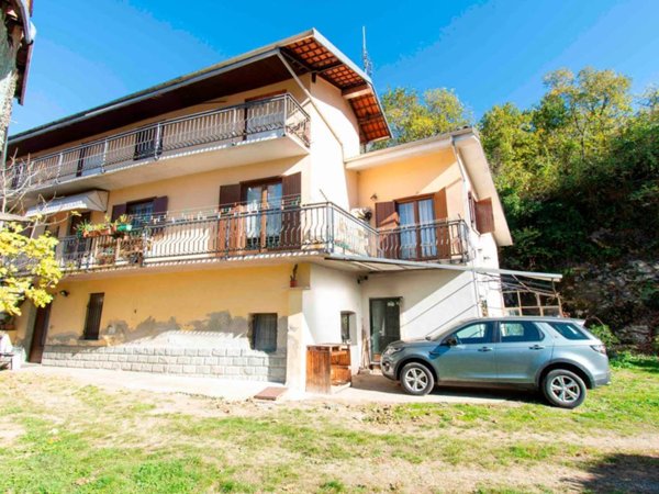 casa indipendente in vendita a Rocca Canavese