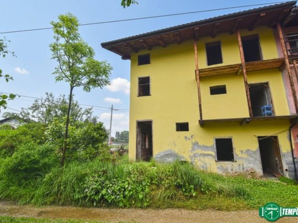 casa indipendente in vendita a Rocca Canavese