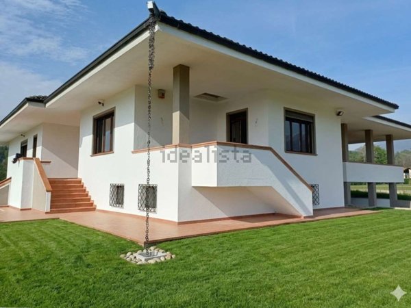 casa indipendente in vendita a Rocca Canavese