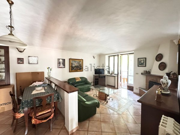casale in vendita a Rocca Canavese