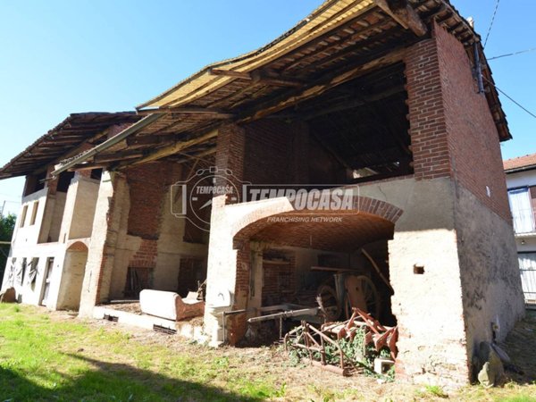 casa indipendente in vendita a Rocca Canavese