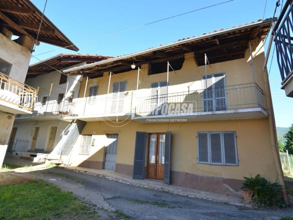 casa indipendente in vendita a Rocca Canavese