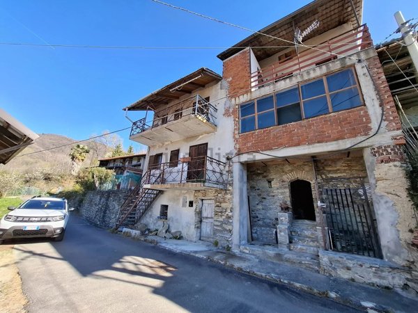pentavano in vendita a Rocca Canavese