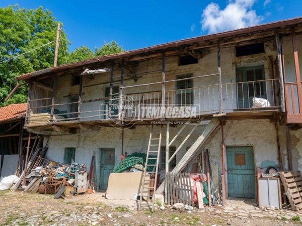 casa indipendente in vendita a Rocca Canavese