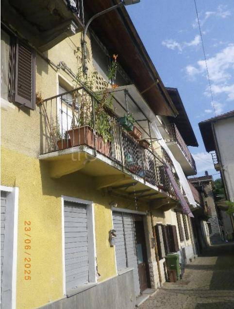 casa indipendente in vendita a Rocca Canavese