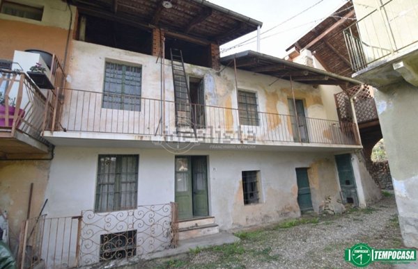 casa indipendente in vendita a Rocca Canavese