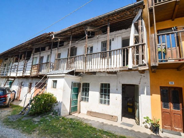 casa indipendente in vendita a Rocca Canavese