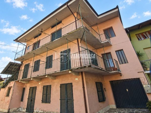 casa indipendente in vendita a Rocca Canavese