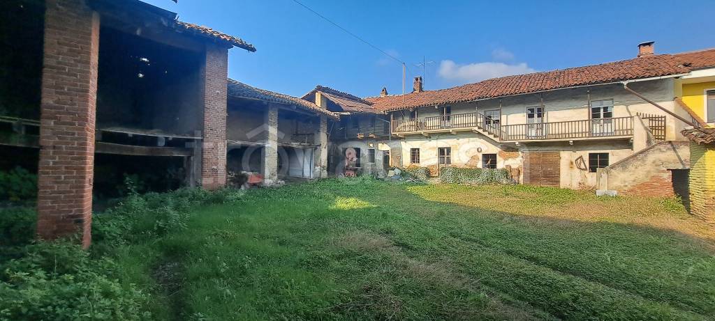 casa indipendente in vendita a Roletto in zona Roncaglia