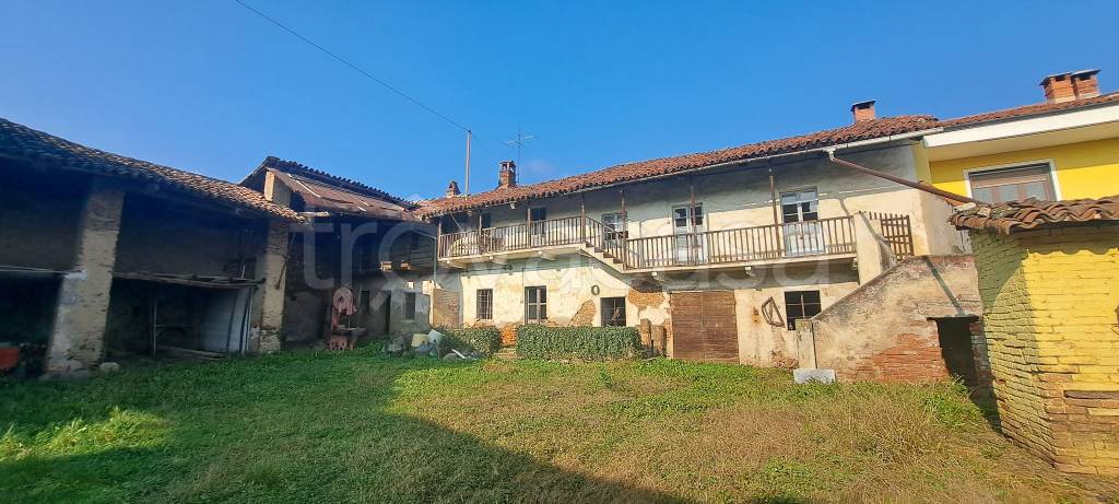 casa indipendente in vendita a Roletto in zona Roncaglia