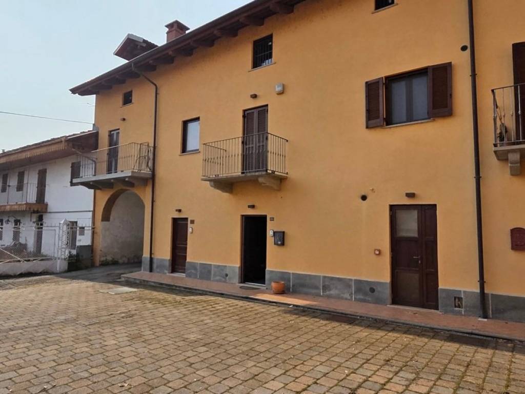 appartamento in vendita a Roletto