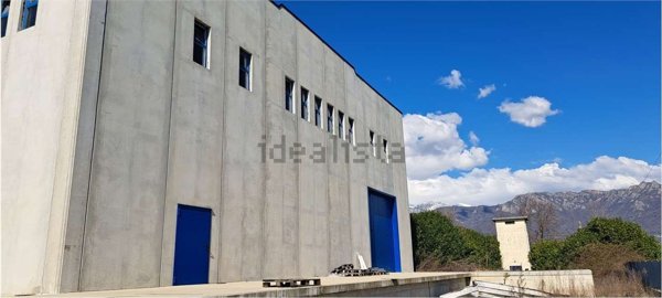 capannone in vendita a Roletto