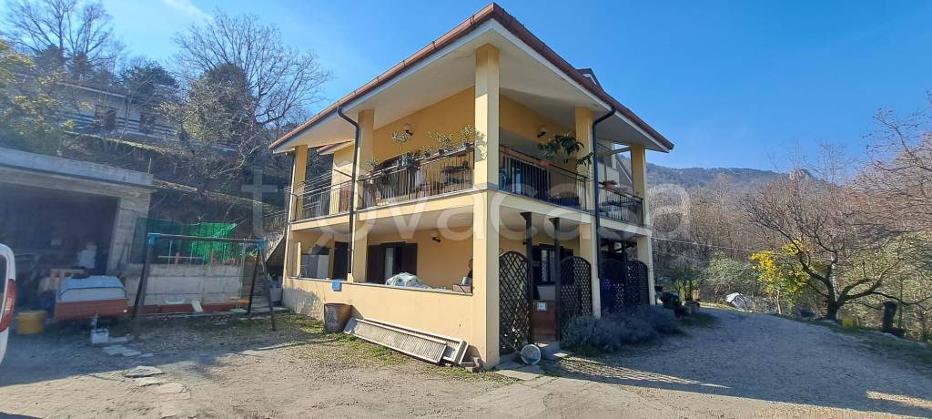 casa indipendente in vendita a Roletto