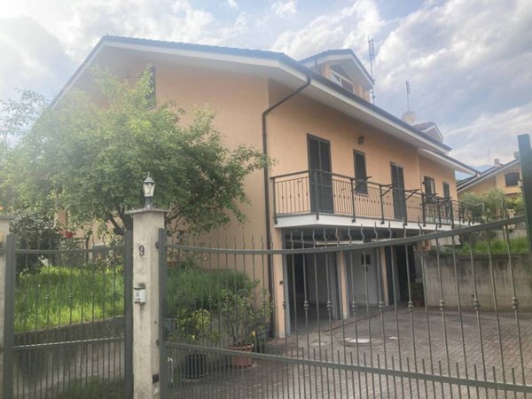 casa indipendente in vendita a Roletto