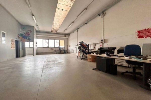 ufficio in vendita a Roletto