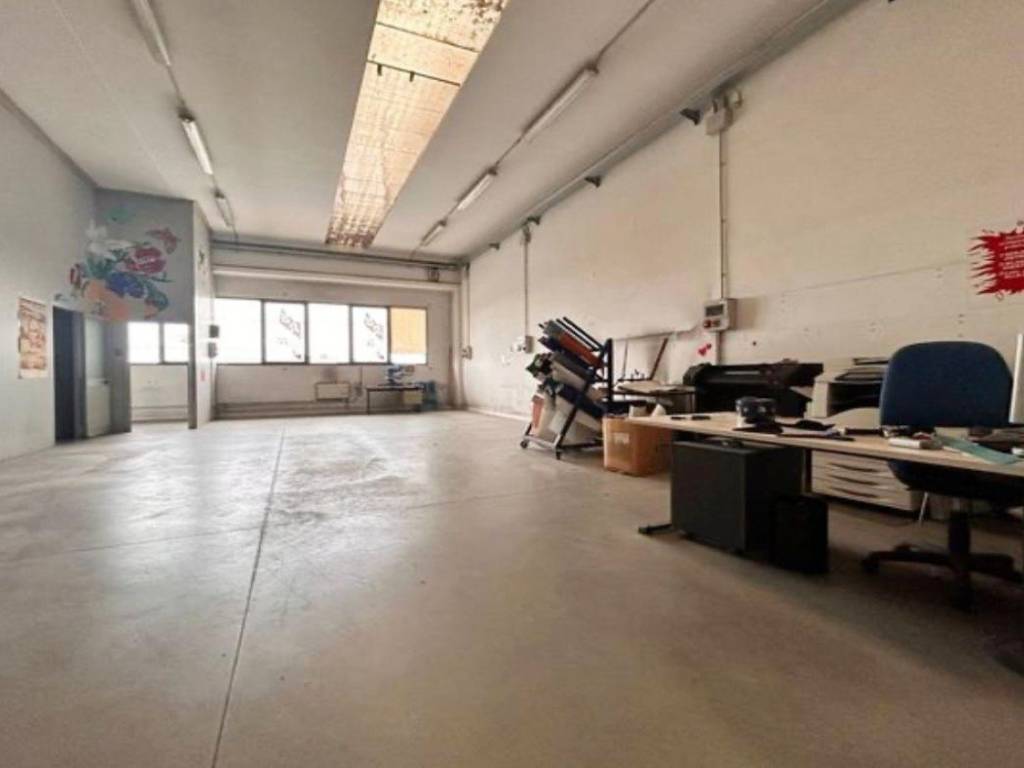 ufficio in vendita a Roletto