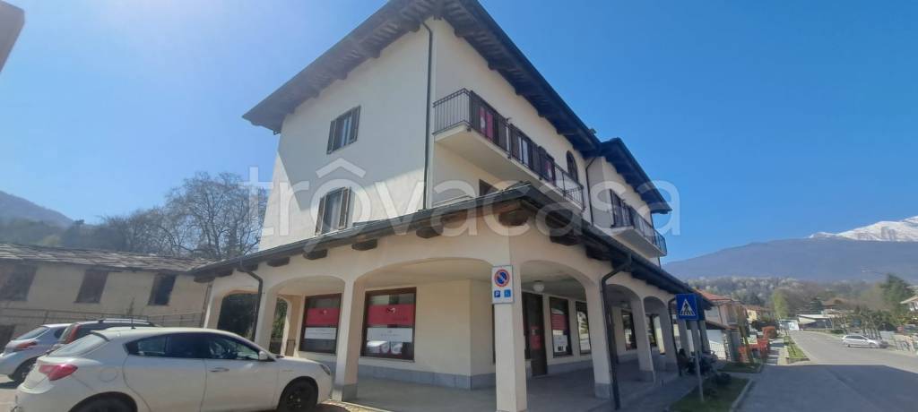 negozio in vendita a Roletto