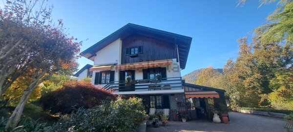 casa indipendente in vendita a Roletto