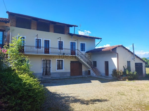 esavano in vendita a Roletto