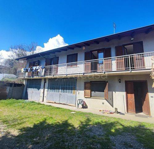 casa indipendente in vendita a Roletto