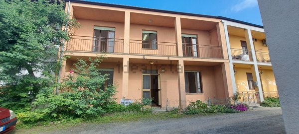 casa indipendente in vendita a Roletto