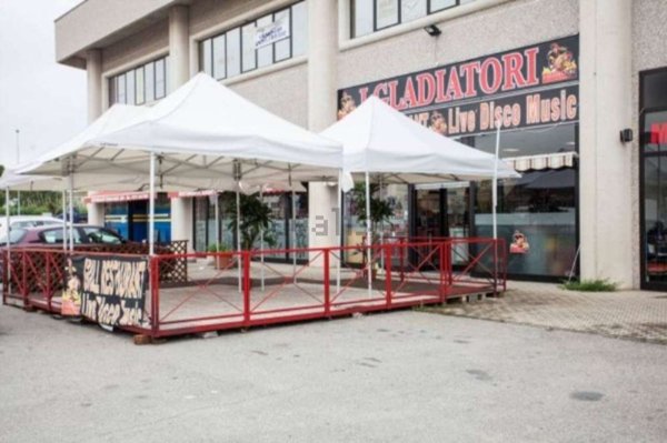 negozio in vendita a Roletto in zona Roncaglia