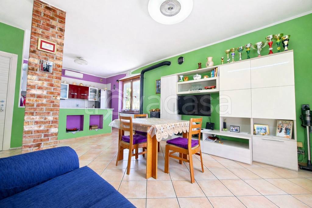 appartamento in vendita a Roletto