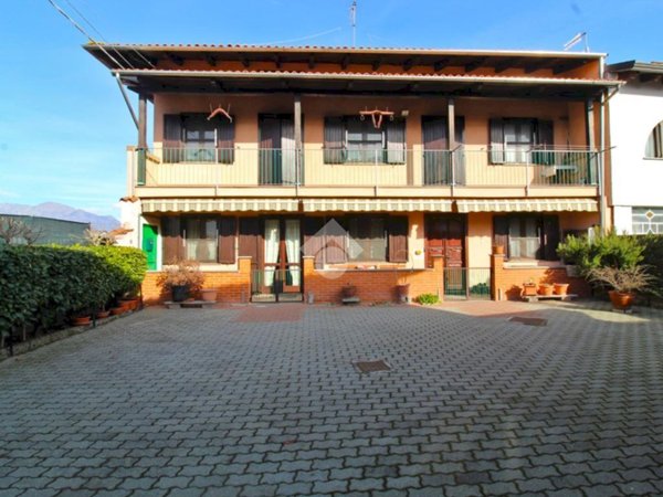 casa semindipendente in vendita a Romano Canavese