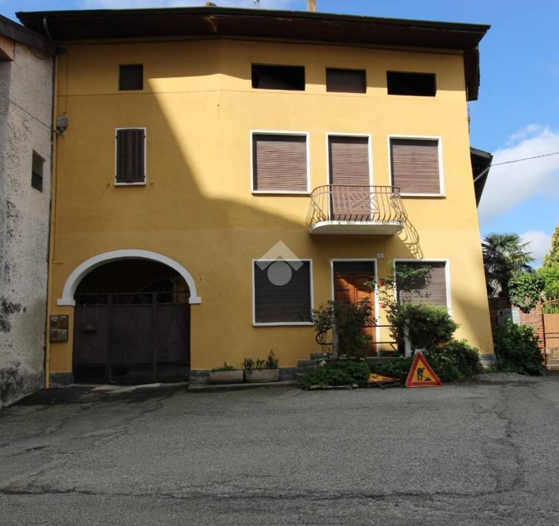 casa semindipendente in vendita a Romano Canavese