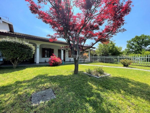 casa indipendente in vendita a Romano Canavese in zona Cascine di Romano