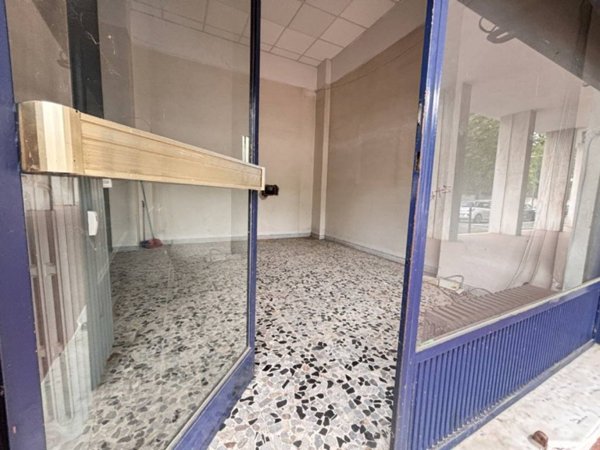 negozio in vendita a Romano Canavese