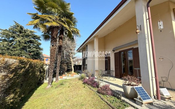 casa indipendente in vendita a Romano Canavese