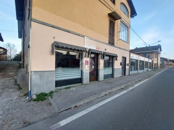 locale commerciale in vendita a Romano Canavese