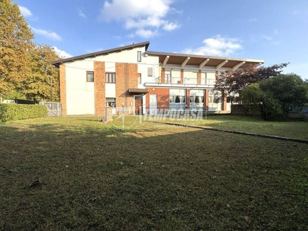 intera palazzina in vendita a Romano Canavese