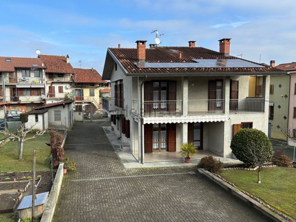 casa indipendente in vendita a Romano Canavese