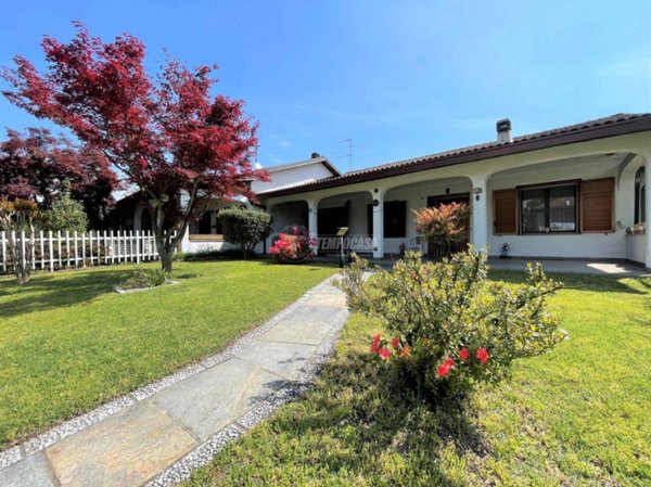 casa indipendente in vendita a Romano Canavese in zona Cascine di Romano