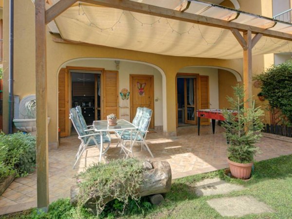 casa indipendente in vendita a Romano Canavese