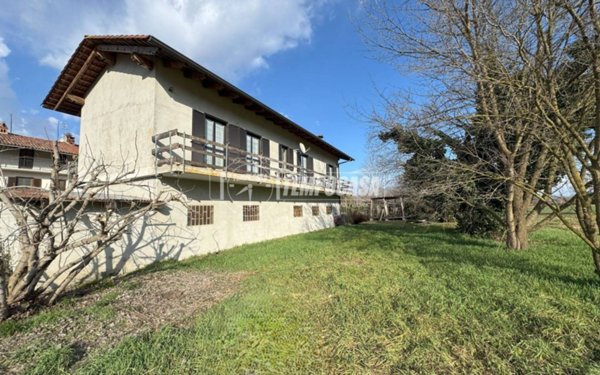 casa indipendente in vendita a Romano Canavese