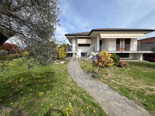 casa indipendente in vendita a Romano Canavese
