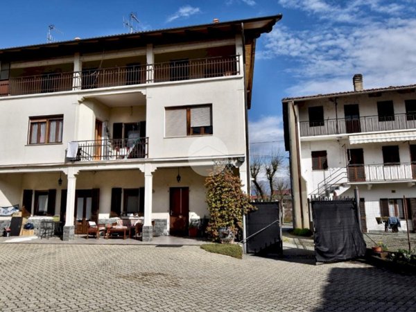 casa indipendente in vendita a Romano Canavese in zona Cascine di Romano